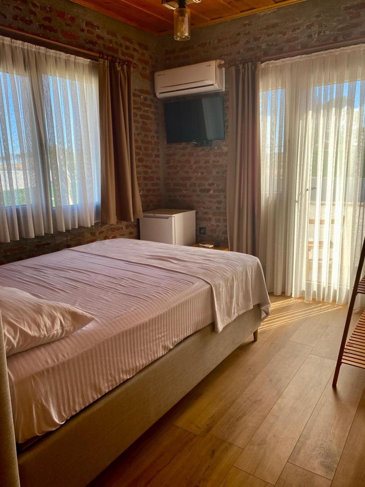 Hotel Moj Dom Kuecuekkoey Esterno foto