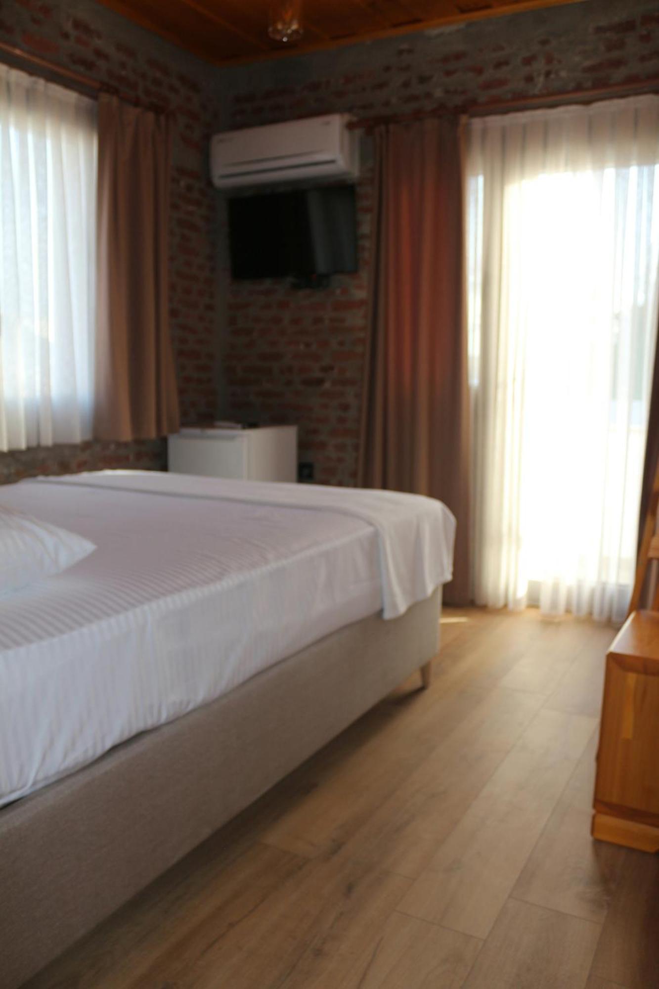 Hotel Moj Dom Kuecuekkoey Esterno foto